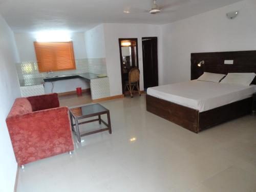 Наинитал: Corbett Roop Resort