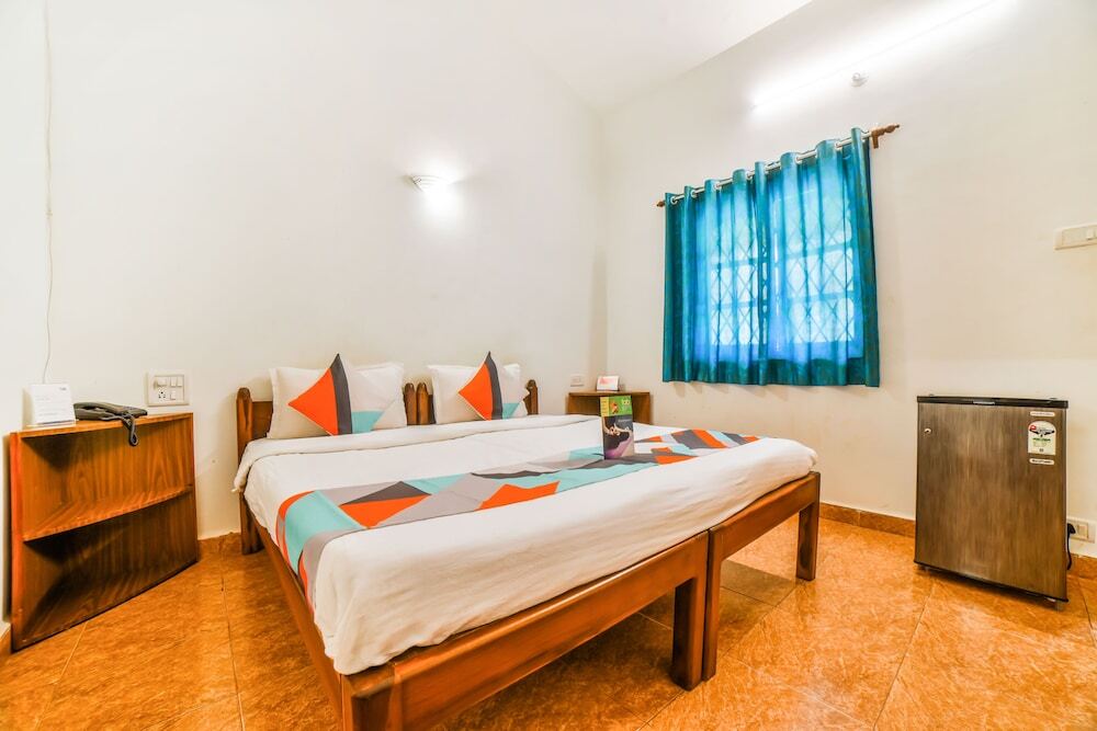 Арпора: FabHotel Arpora Lakeview