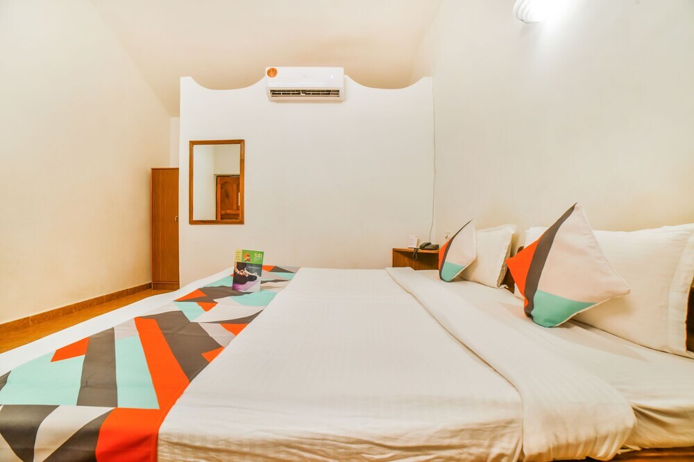 Арпора: FabHotel Arpora Lakeview