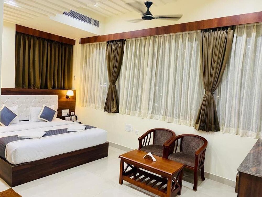 Маданапалл: PPH Living Gnr Grand Luxury Rooms