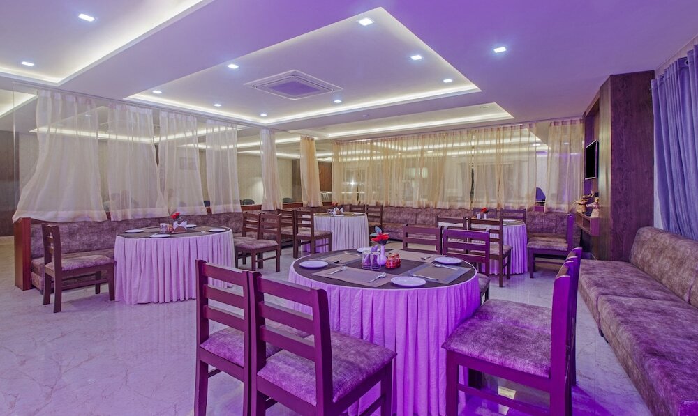 Агра: The Empire by Treebo
