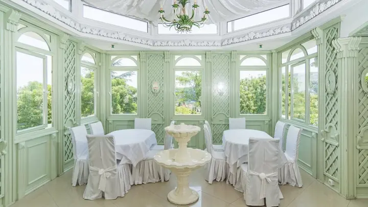 Алушта: Bonne Maison (Bon Mezon) otel'