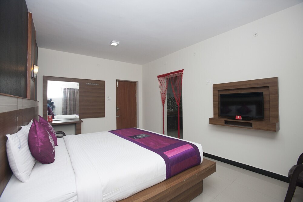 Ути: Hotel Nakshatra Grand