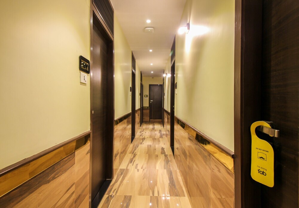 Мумбаи: FabHotel Adlon Andheri East
