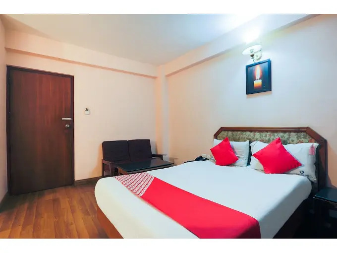Ути: Hotel Blue Bird by OYO Rooms