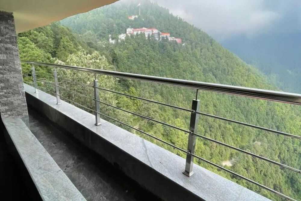 Чамба: Hotel Lifestyle Dalhousie