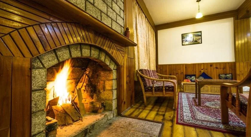 Манали: Wood Valley Cottages