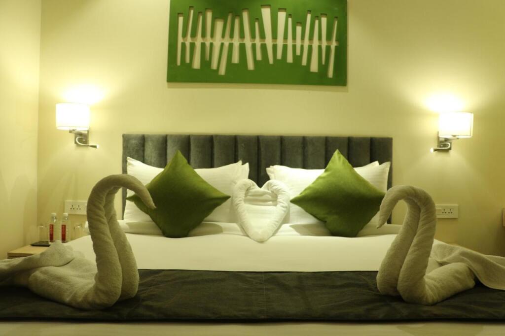 Вапи: Regenta Central Harsha
