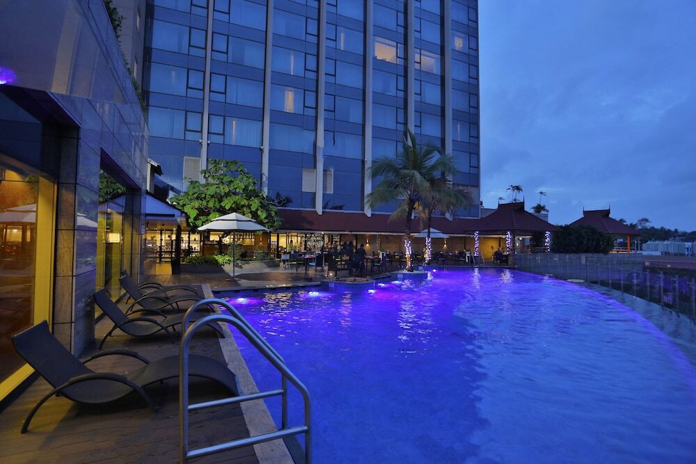 Эрамаллур: Crowne Plaza