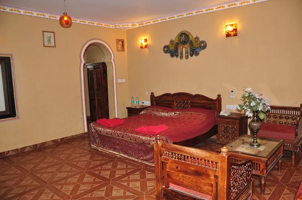 Индаур: Nakhrali Dhani Village Resotr Llp