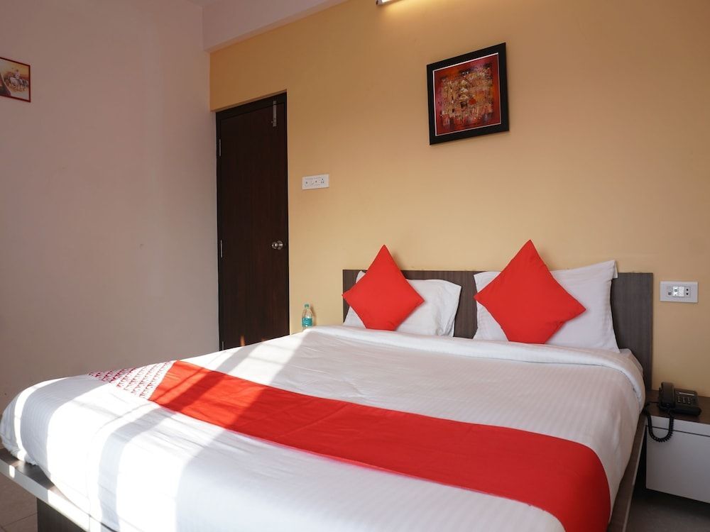 Колхапур: OYO 26151 House Khas Pranaam Apartment