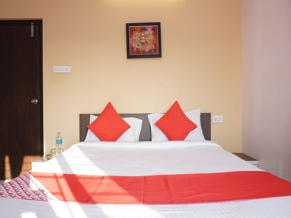 Колхапур: OYO 26151 House Khas Pranaam Apartment