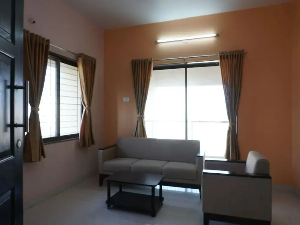Колхапур: OYO 26151 House Khas Pranaam Apartment