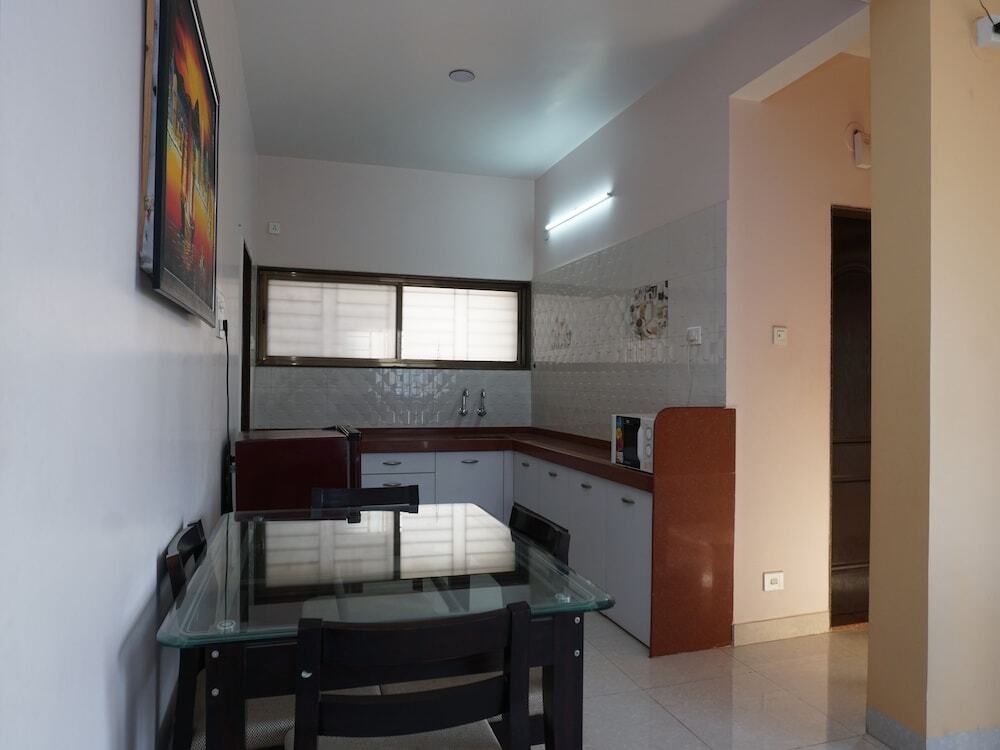 Колхапур: OYO 26151 House Khas Pranaam Apartment