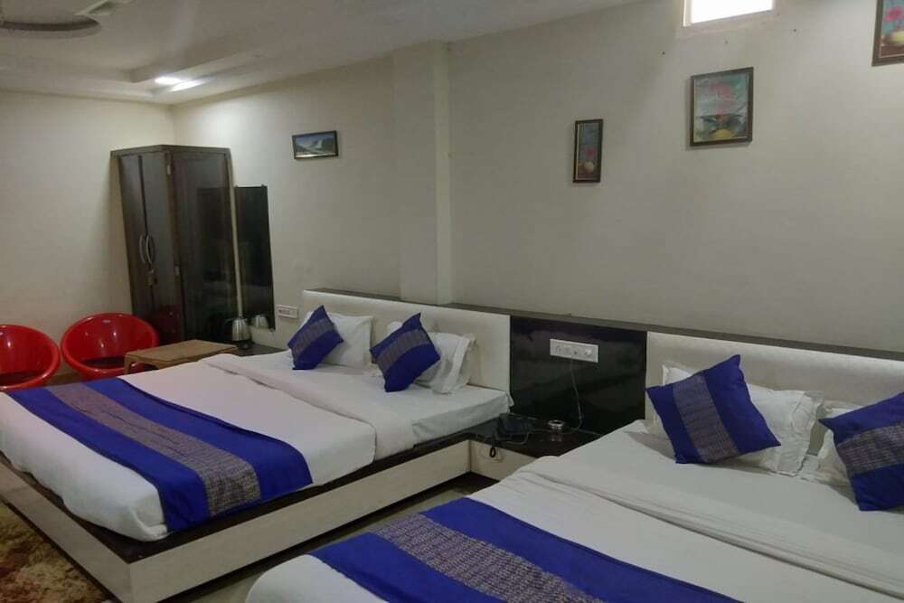 Дхар: Hotel Raj Palace