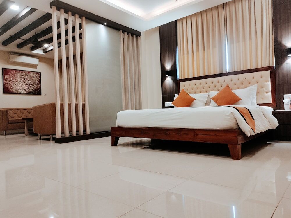 Sambhabana Hotel & Suites — фото 3