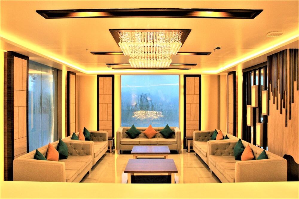 Тарапит: Sambhabana Hotel & Suites