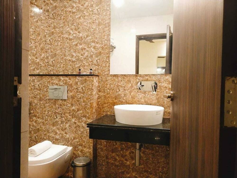 Тарапит: Sambhabana Hotel & Suites