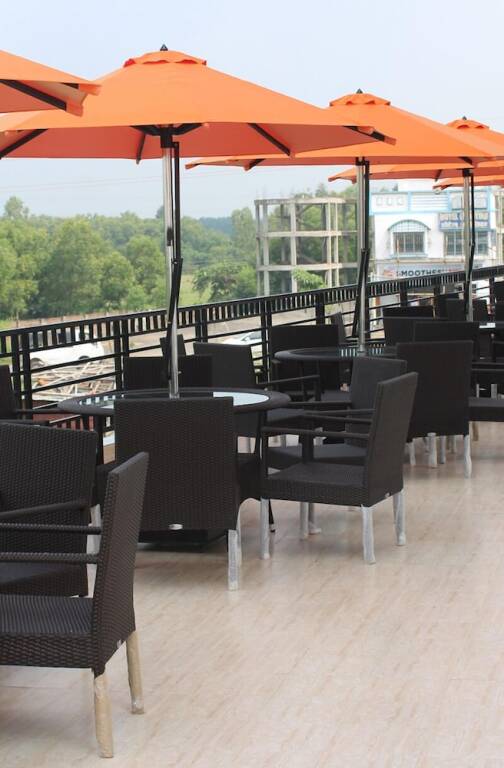 Тарапит: Sambhabana Hotel & Suites