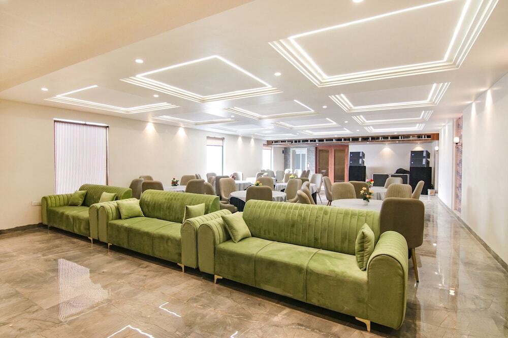 Лудхиана: Fabhotel Prime Royal Court