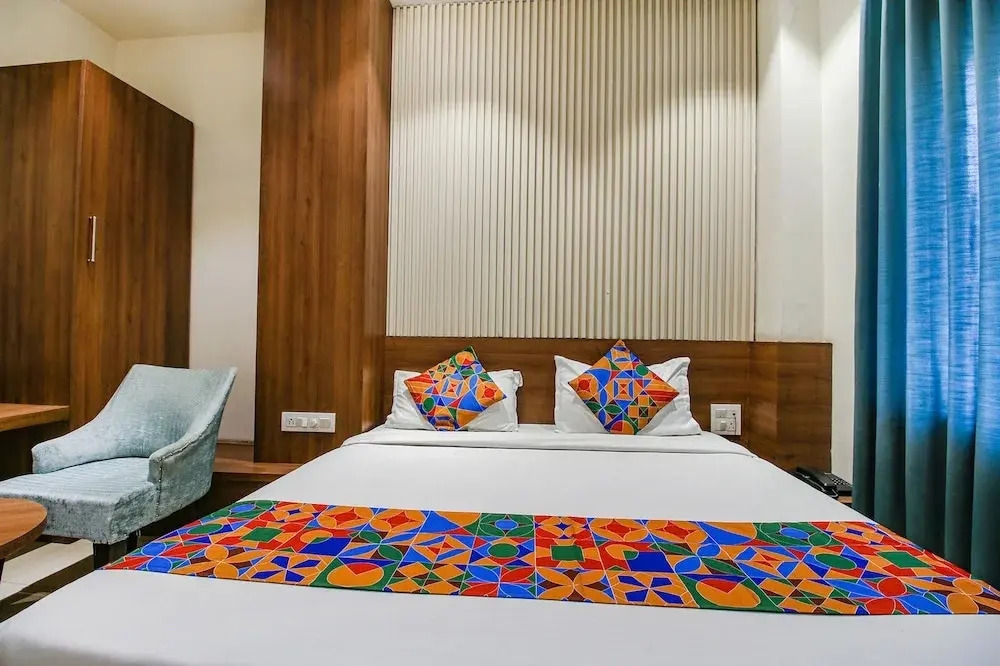 Бхопал: Fabhotel Royal Palace Ii