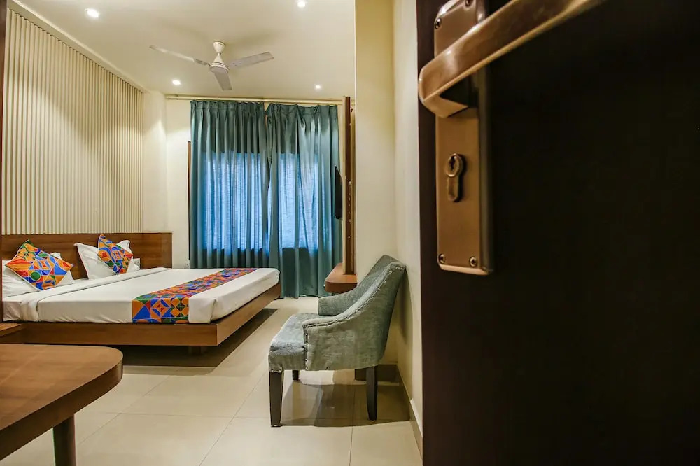 Бхопал: Fabhotel Royal Palace Ii