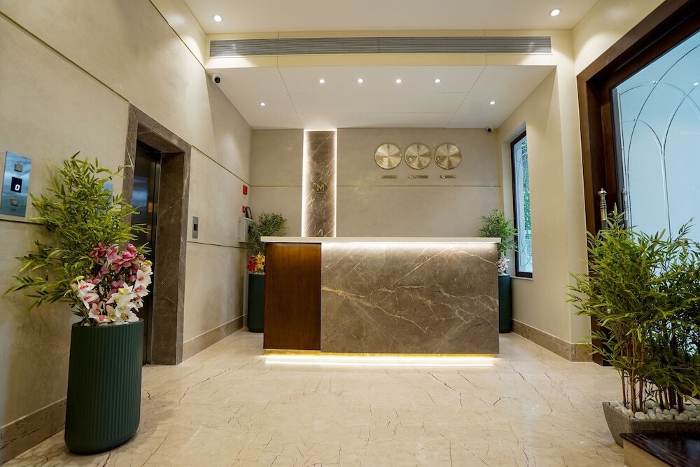 Нагпур: M2 Square by Monday Premium