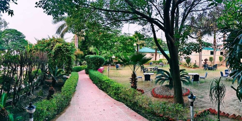 Наинитал: Royals Moonlight Resort