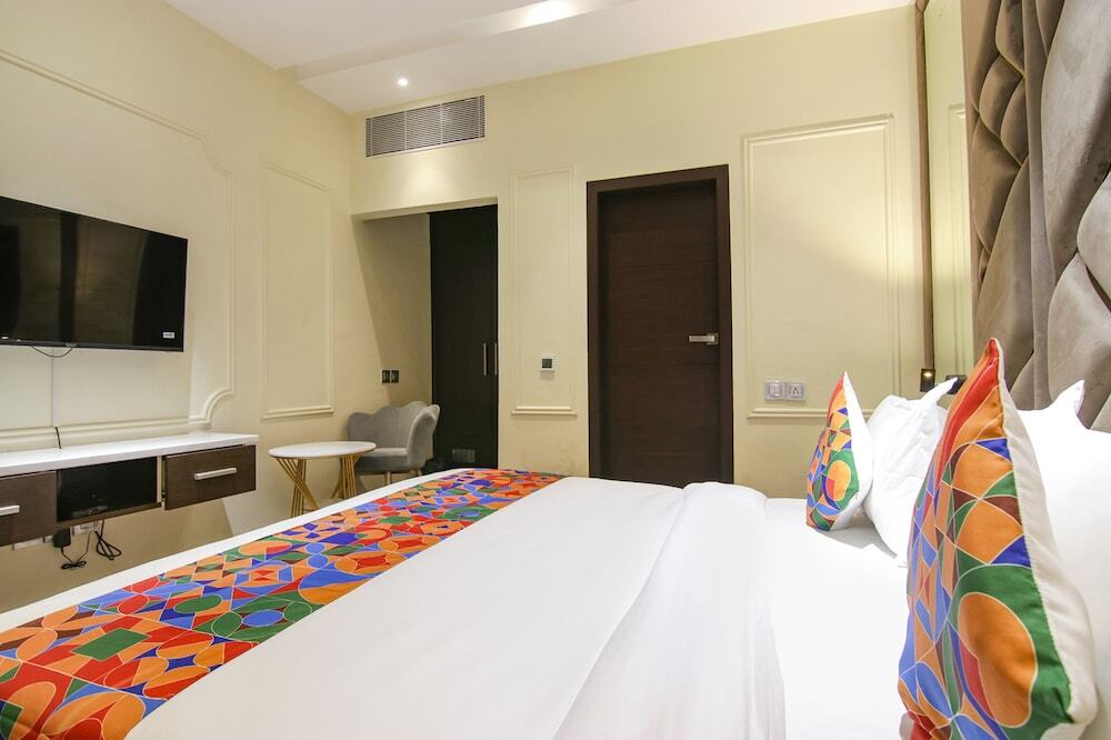 Лудхиана: Fabhotel Prime K9 Crown