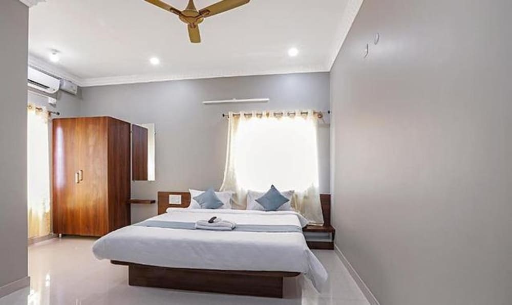 Бангалор: Fabhotel Gateway Suites