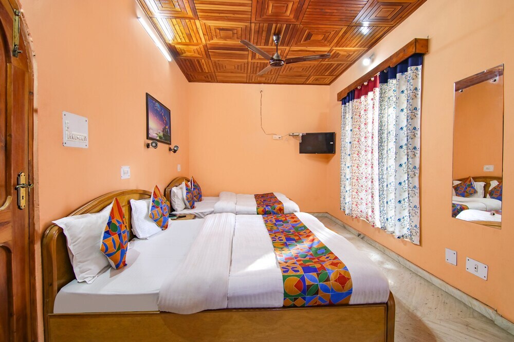 Бхунтар: Fabexpress Malti Guest House