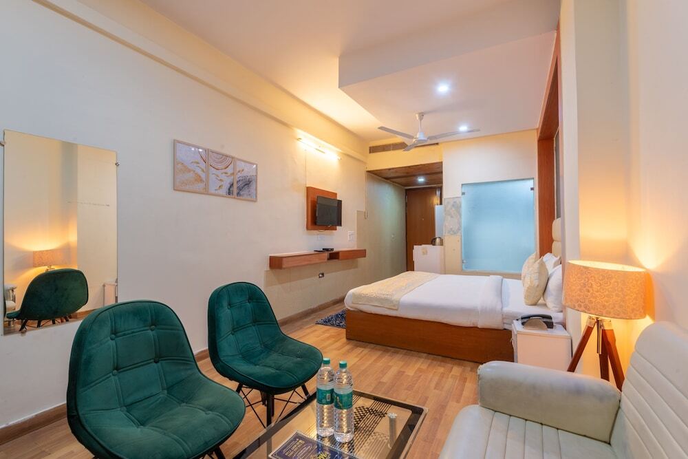 Гуруграм: Oyster Pearl Near Medanta Hospital Sec39