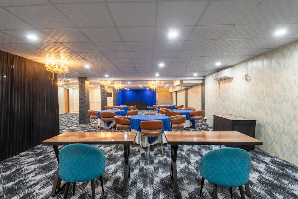 Гуруграм: Oyster Pearl Near Medanta Hospital Sec39