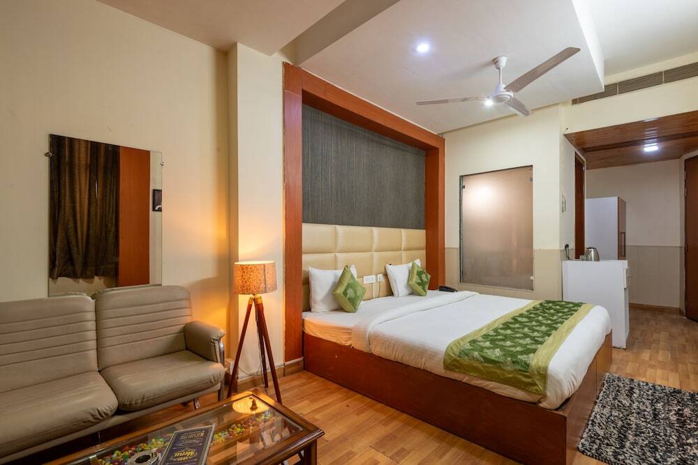 Гуруграм: Oyster Pearl Near Medanta Hospital Sec39
