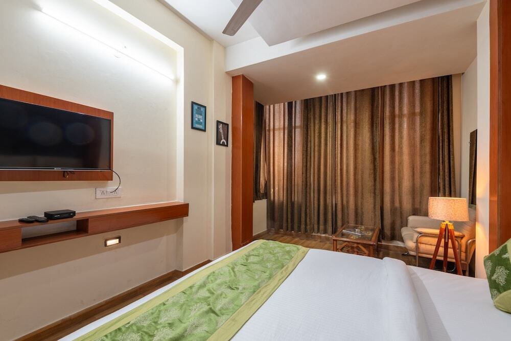 Гуруграм: Oyster Pearl Near Medanta Hospital Sec39
