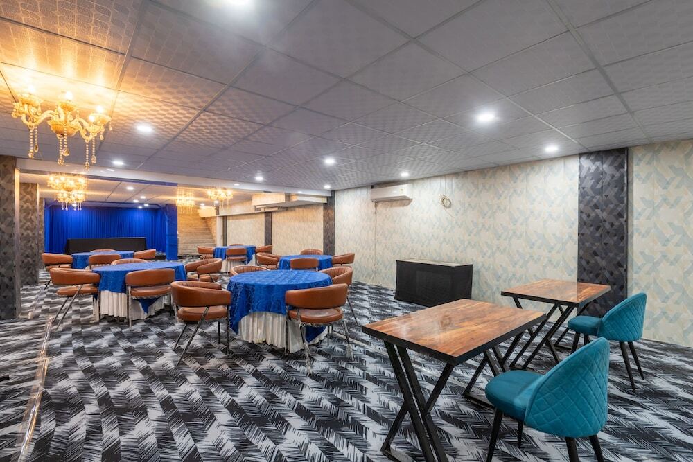 Гуруграм: Oyster Pearl Near Medanta Hospital Sec39