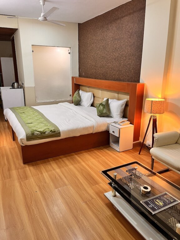 Гуруграм: Oyster Pearl Near Medanta Hospital Sec39
