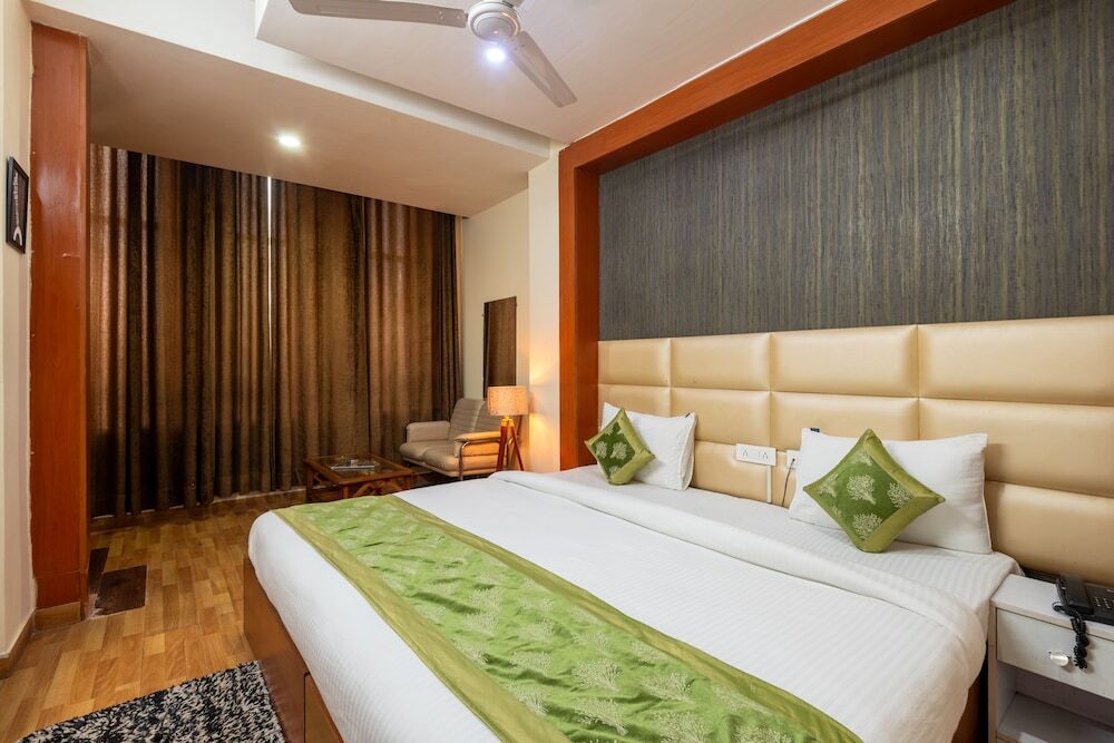 Гуруграм: Oyster Pearl Near Medanta Hospital Sec39