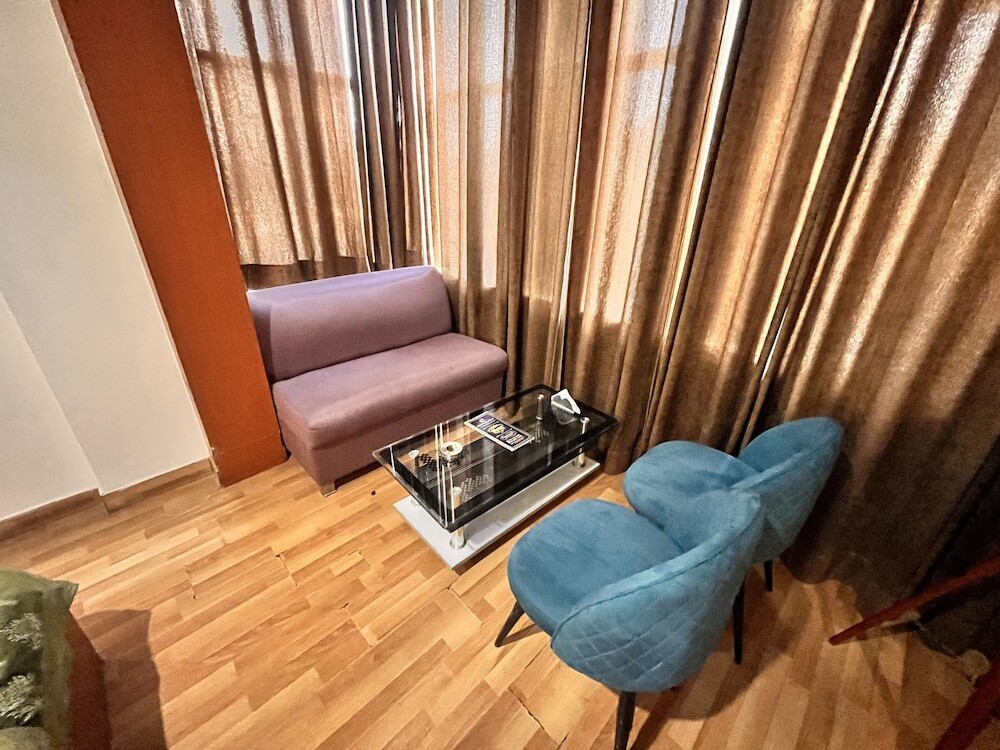 Гуруграм: Oyster Pearl Near Medanta Hospital Sec39