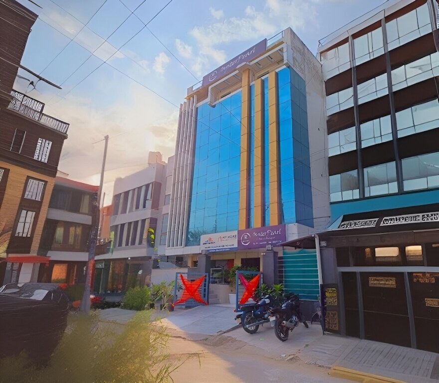 Гуруграм: Oyster Pearl Near Medanta Hospital Sec39