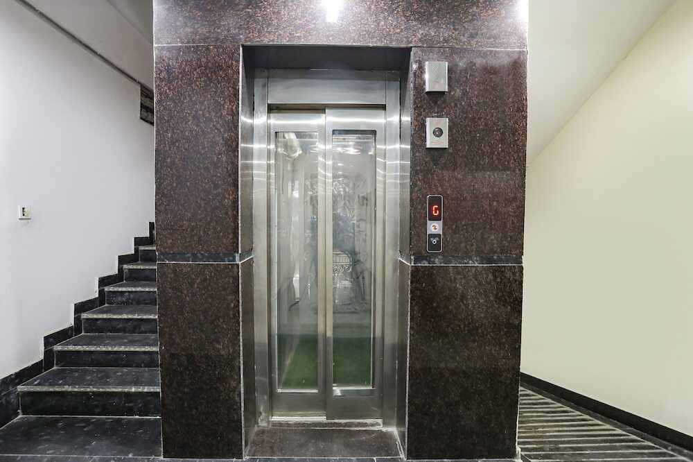 Нойда: Fabhotel A2S