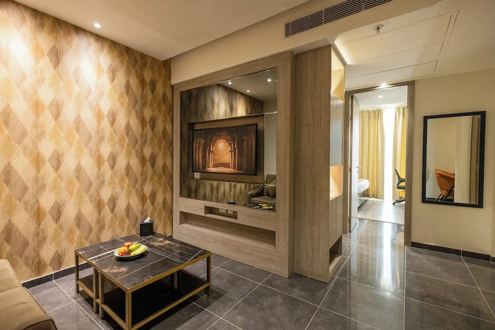 Гуруграм: Rhythm Gurugram - Hotel & Suites