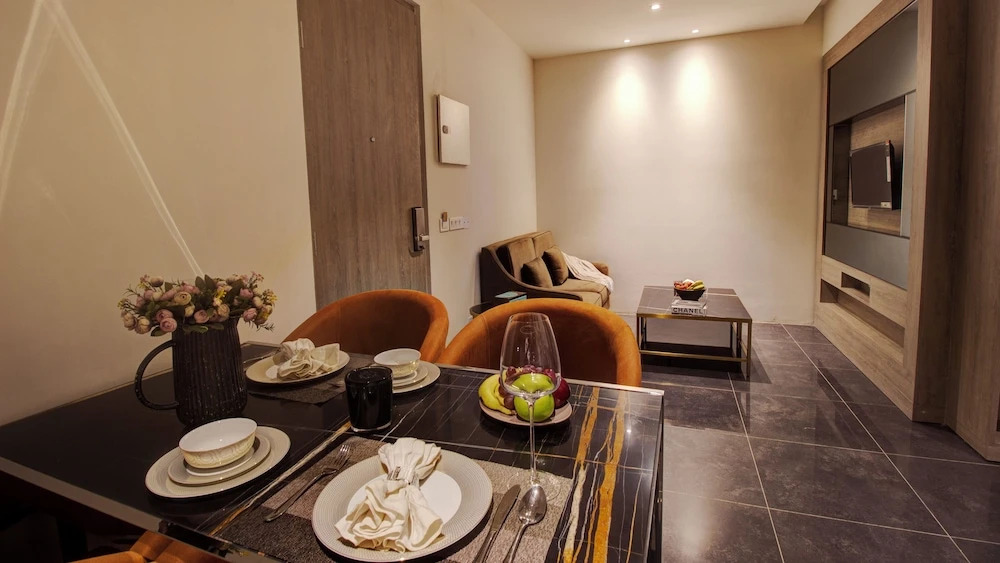 Гуруграм: Rhythm Gurugram - Hotel & Suites