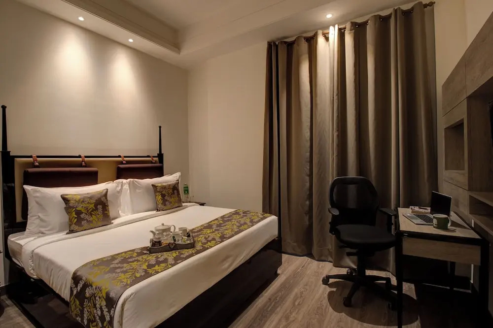 Гуруграм: Rhythm Gurugram - Hotel & Suites