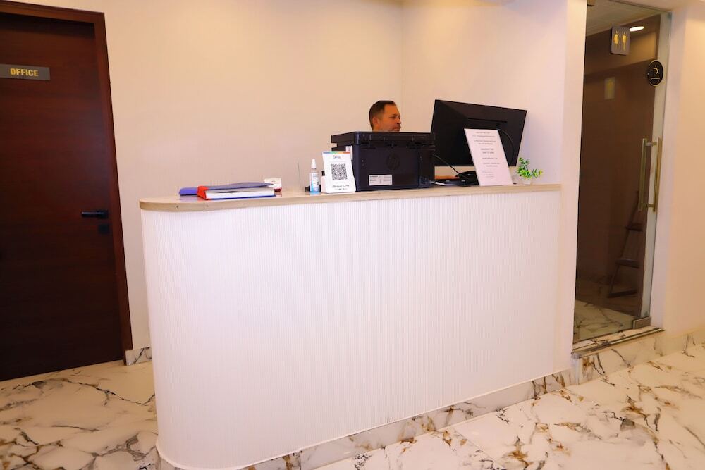 Нойда: Pk Boutique Hotel