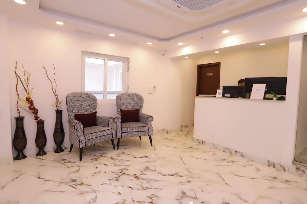 Нойда: Pk Boutique Hotel