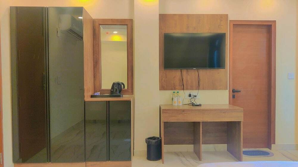 Нойда: Pk Boutique Hotel