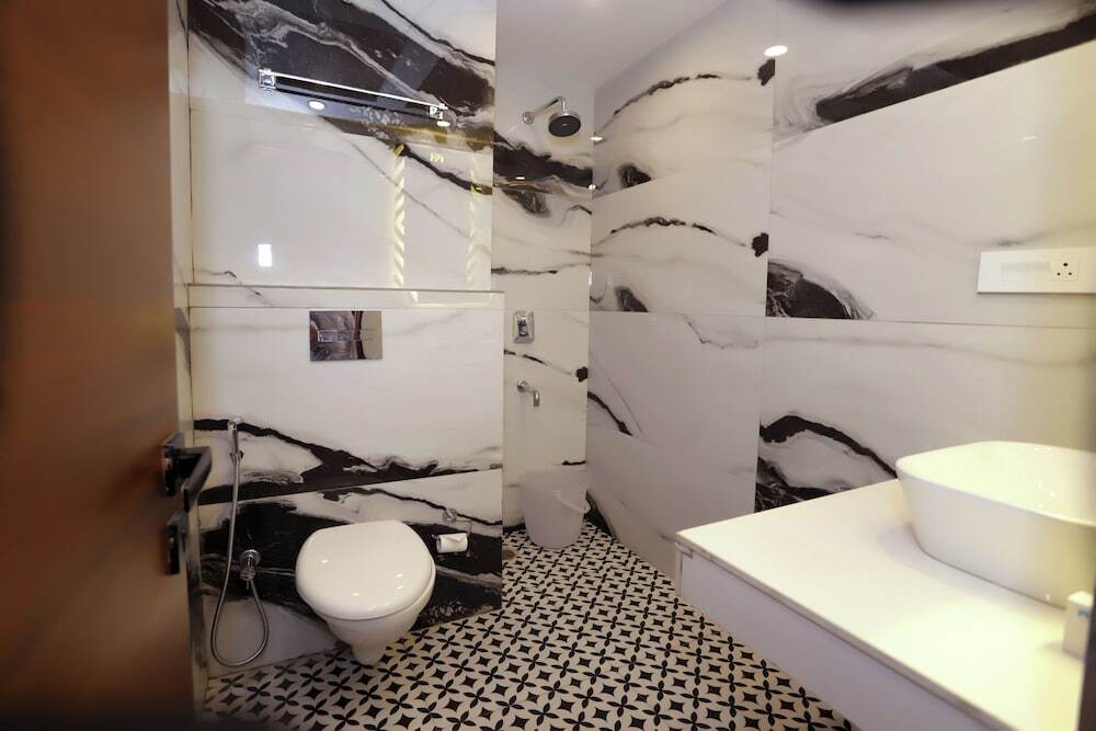 Нойда: Pk Boutique Hotel