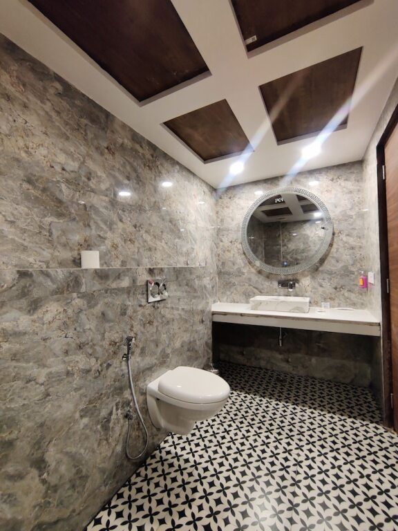 Нойда: Pk Boutique Hotel