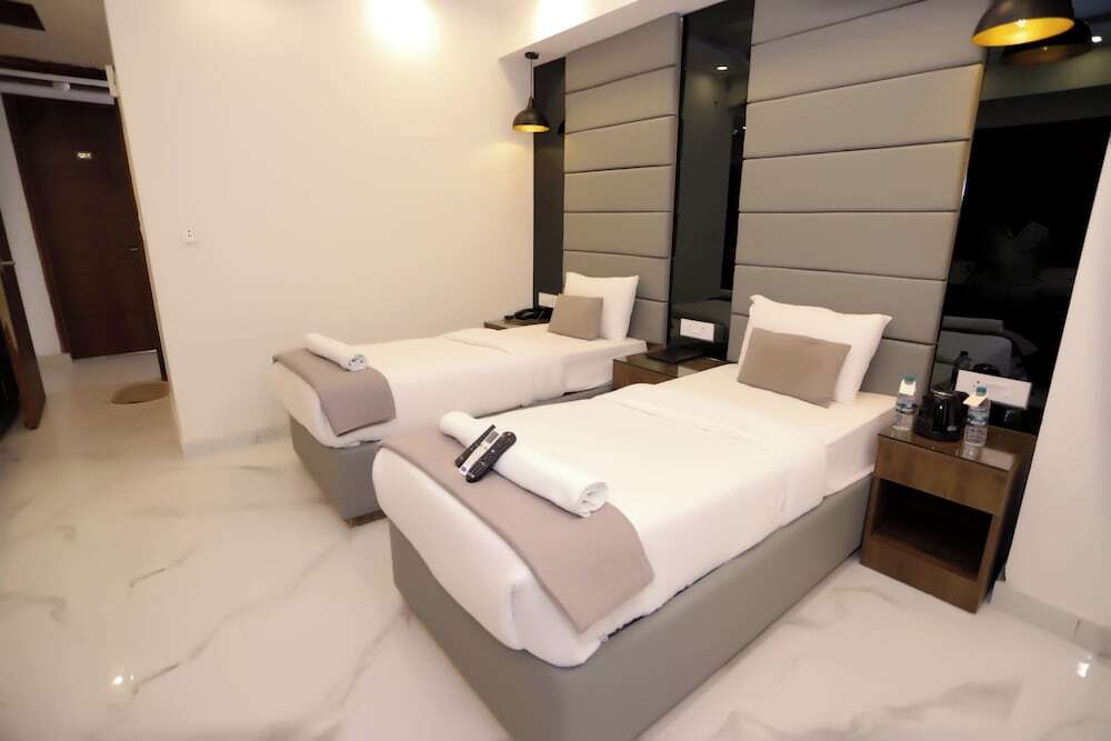 Нойда: Pk Boutique Hotel